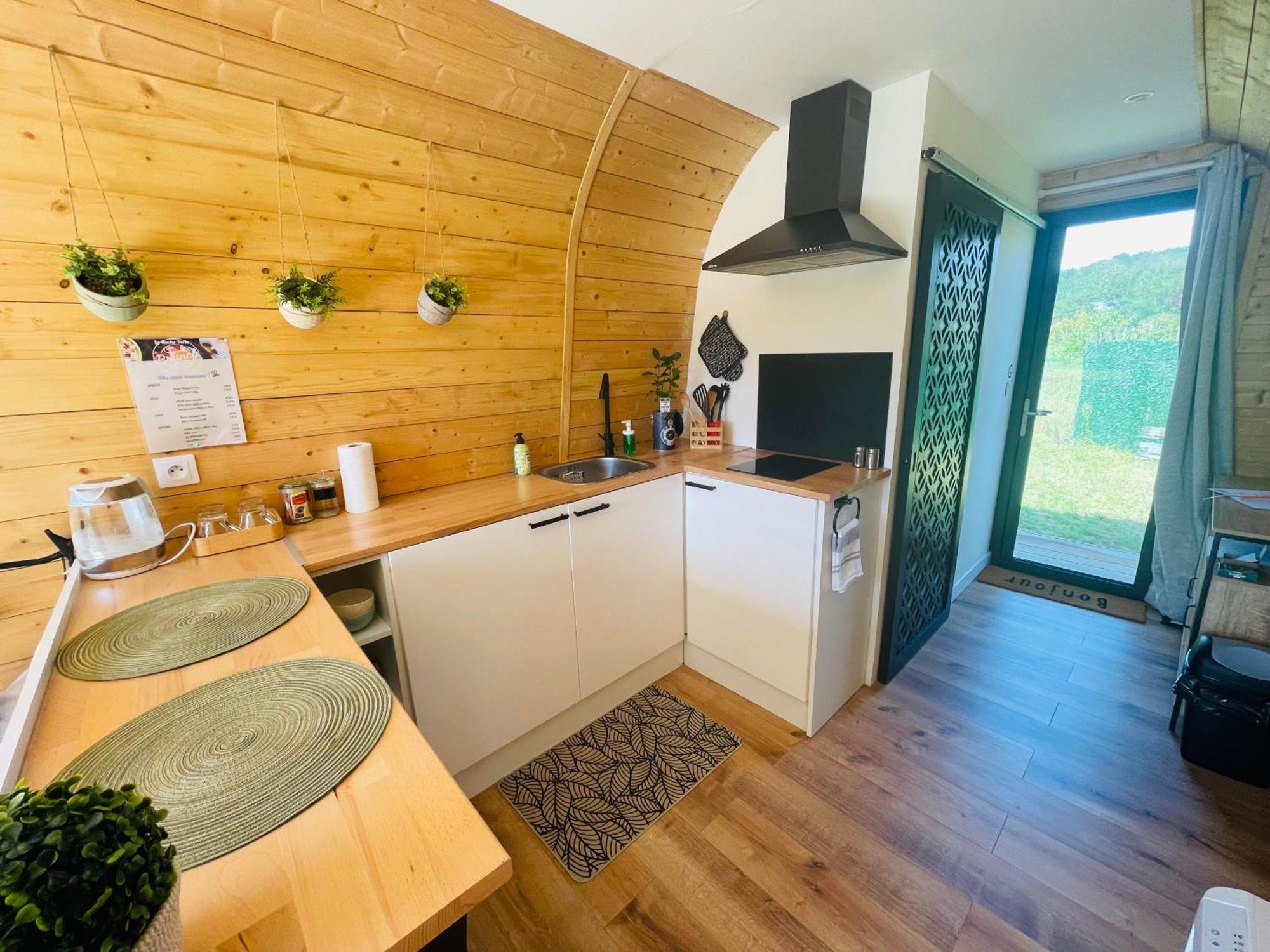Logement Insolite : La Ruche Verte Monts-sur-Guesnes Eksteriør billede
